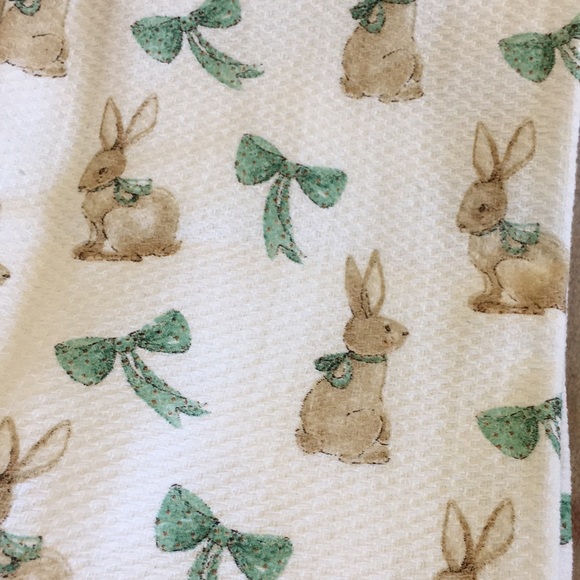 Bunnies All Over Spring Easter Kitchen Towels Set of Two NWT Cotton 18”x28” - Picture 14 of 15